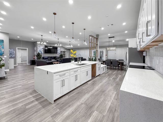 261 Oak Hill Drive, Trophy Club, TX 76262