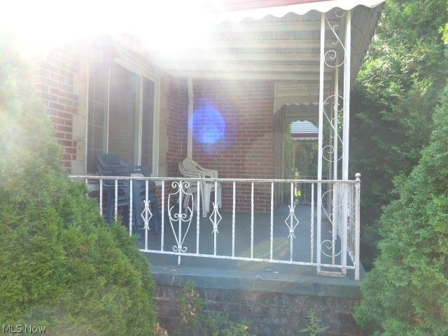 6237 Chestnut Hills Drive, Parma, OH 44129