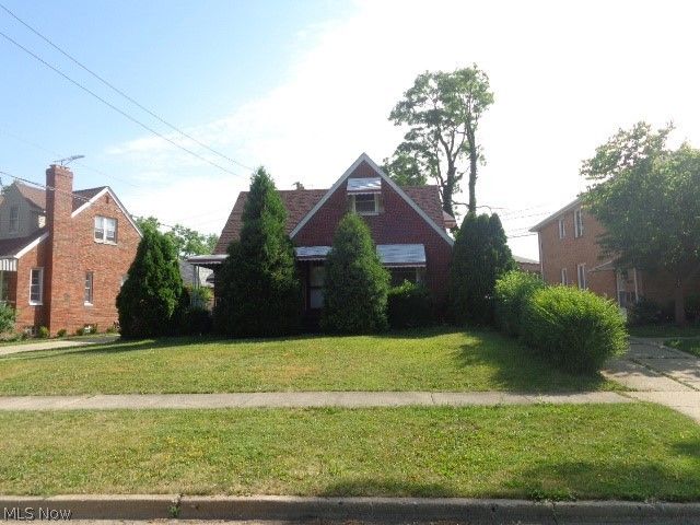 6237 Chestnut Hills Drive, Parma, OH 44129