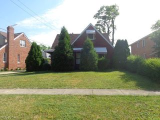 6237 Chestnut Hills Drive, Parma, OH 44129