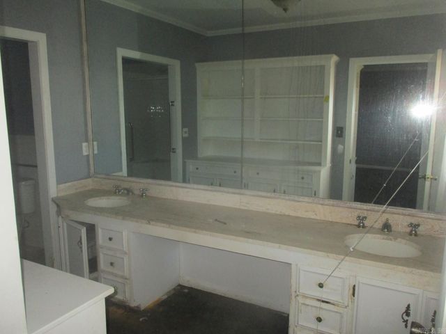 13 Wolfe Drive, Mcgehee, AR 71654