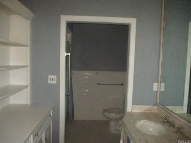 13 Wolfe Drive, Mcgehee, AR 71654