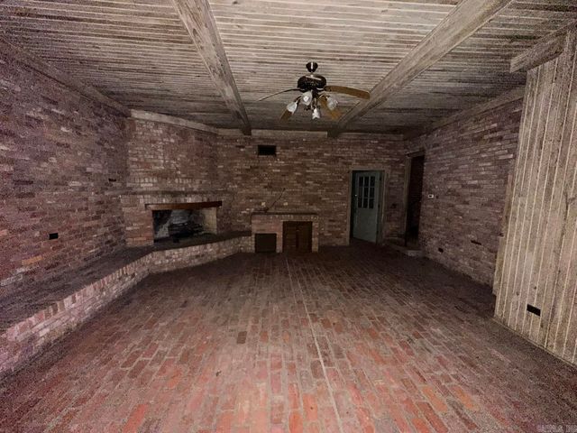 13 Wolfe Drive, Mcgehee, AR 71654