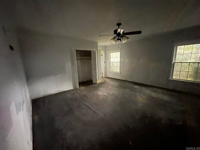 13 Wolfe Drive, Mcgehee, AR 71654