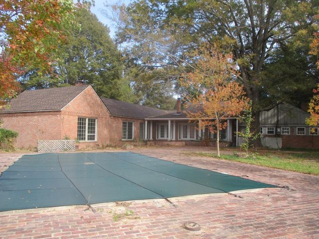 13 Wolfe Drive, Mcgehee, AR 71654