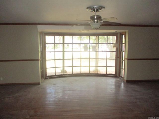 13 Wolfe Drive, Mcgehee, AR 71654