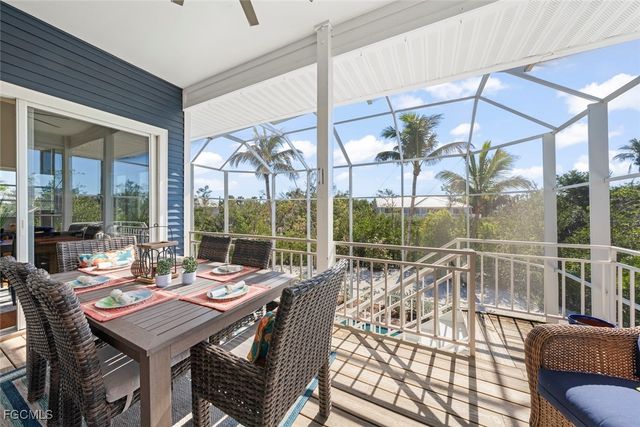 2449 Harbour LN, Sanibel, FL 33957