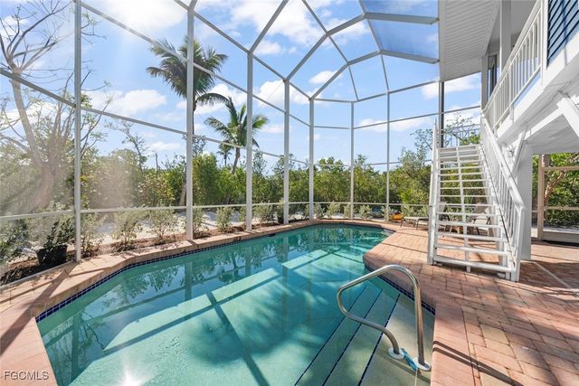 2449 Harbour LN, Sanibel, FL 33957