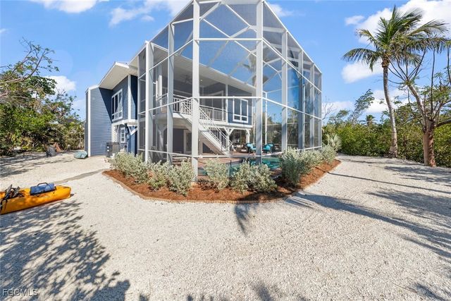 2449 Harbour LN, Sanibel, FL 33957