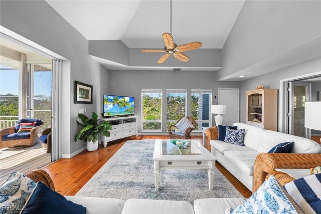 2449 Harbour LN, Sanibel, FL 33957