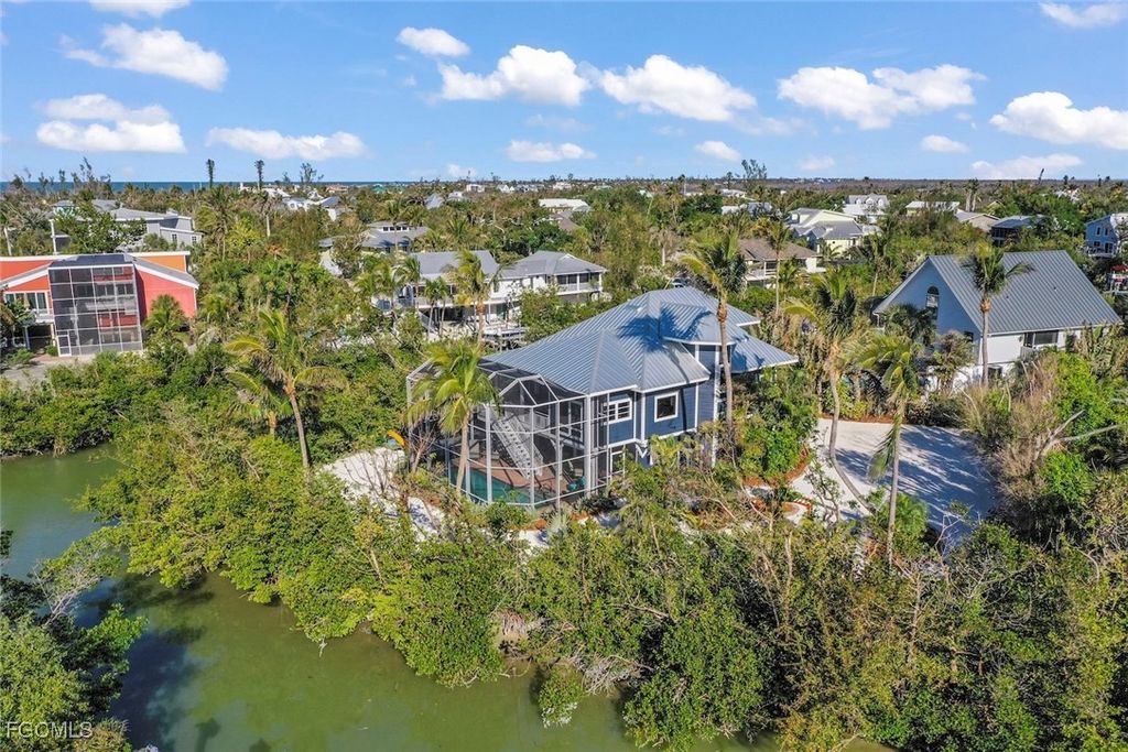 2449 Harbour LN, Sanibel, FL 33957