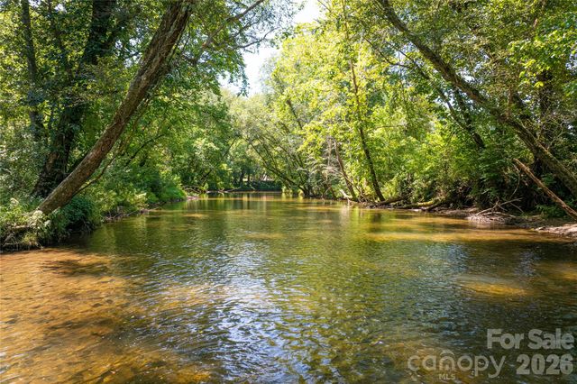 140 Johns Ridge Parkway 140, Lenoir, NC 28645