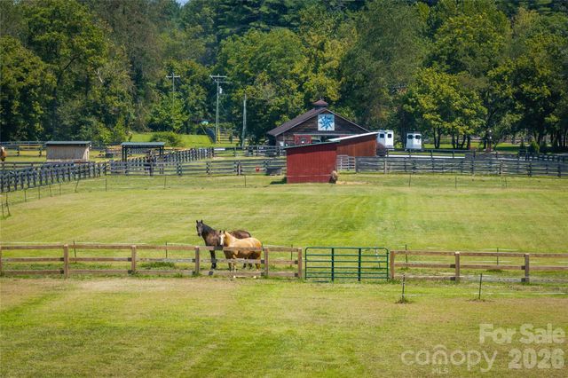 140 Johns Ridge Parkway 140, Lenoir, NC 28645