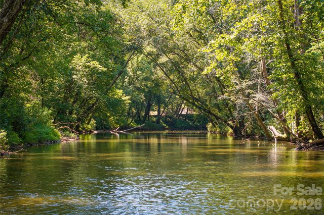 140 Johns Ridge Parkway 140, Lenoir, NC 28645