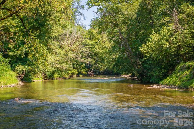 140 Johns Ridge Parkway 140, Lenoir, NC 28645