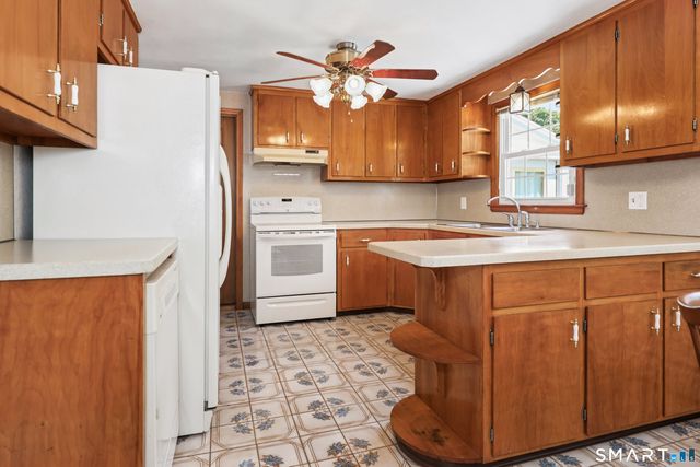 32 Loveland Lane, Bristol, CT 06010