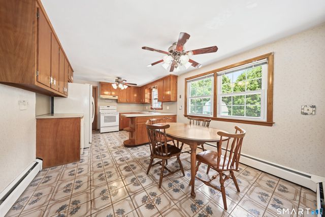 32 Loveland Lane, Bristol, CT 06010