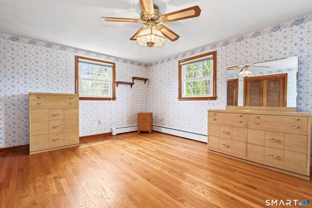 32 Loveland Lane, Bristol, CT 06010