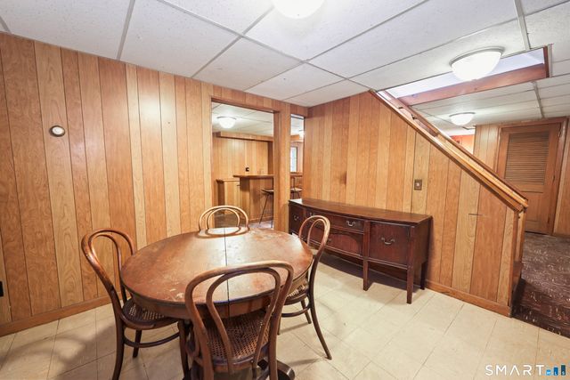 32 Loveland Lane, Bristol, CT 06010