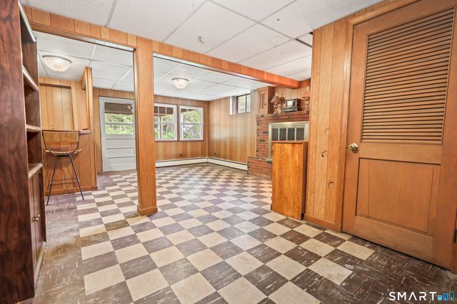 32 Loveland Lane, Bristol, CT 06010