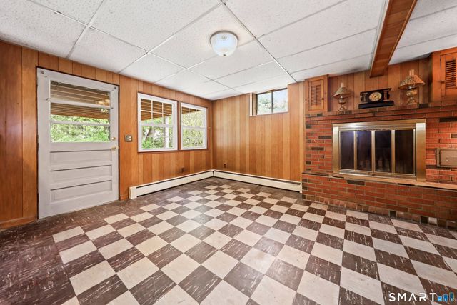 32 Loveland Lane, Bristol, CT 06010
