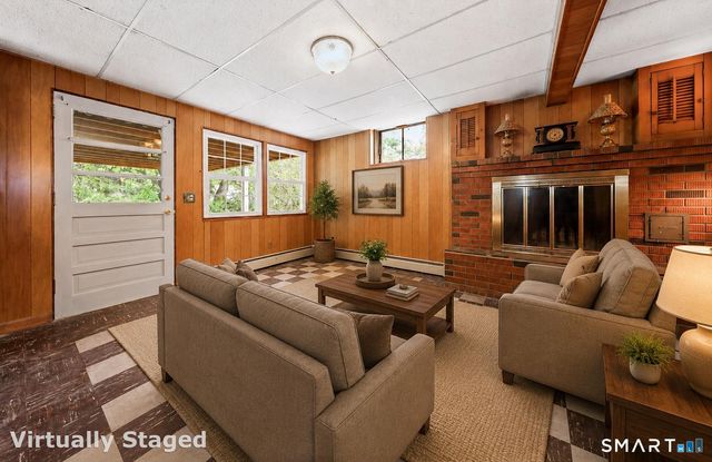 32 Loveland Lane, Bristol, CT 06010