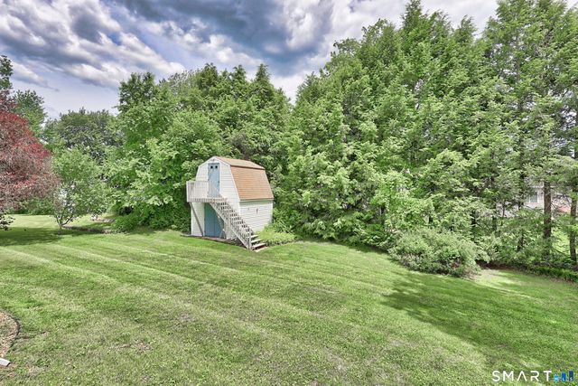 32 Loveland Lane, Bristol, CT 06010