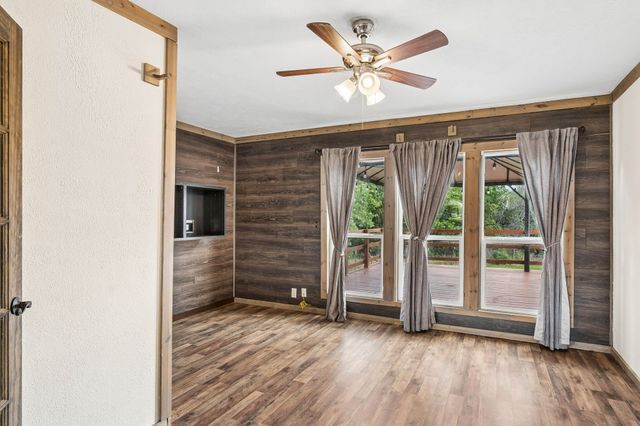 139 Cedar Drive, Azle, TX 76020