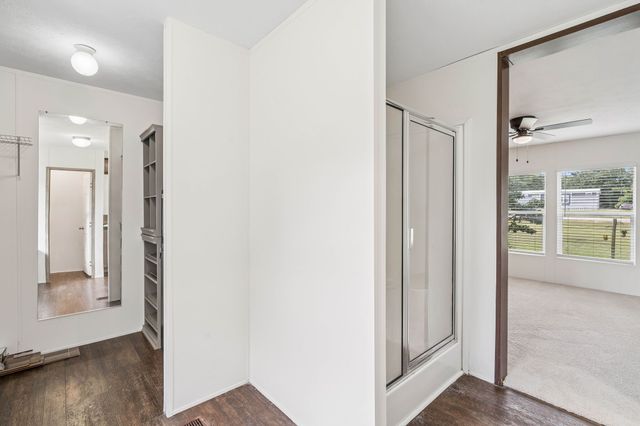 139 Cedar Drive, Azle, TX 76020