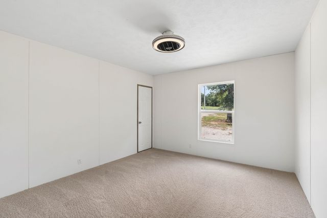 139 Cedar Drive, Azle, TX 76020