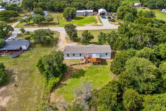 139 Cedar Drive, Azle, TX 76020