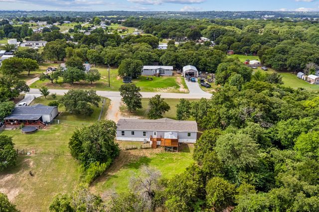 139 Cedar Drive, Azle, TX 76020