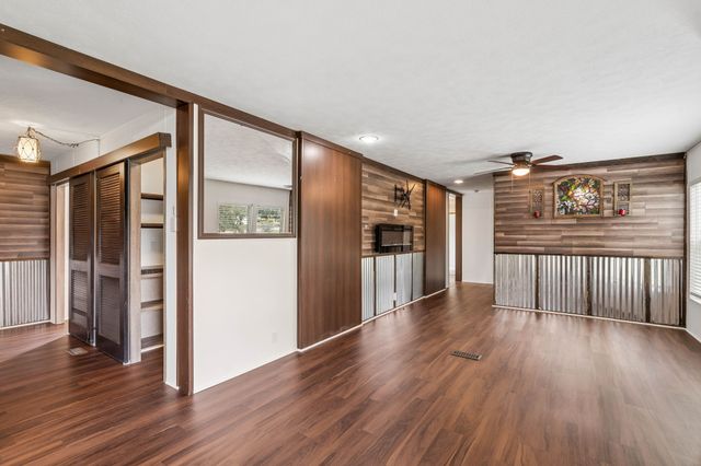 139 Cedar Drive, Azle, TX 76020