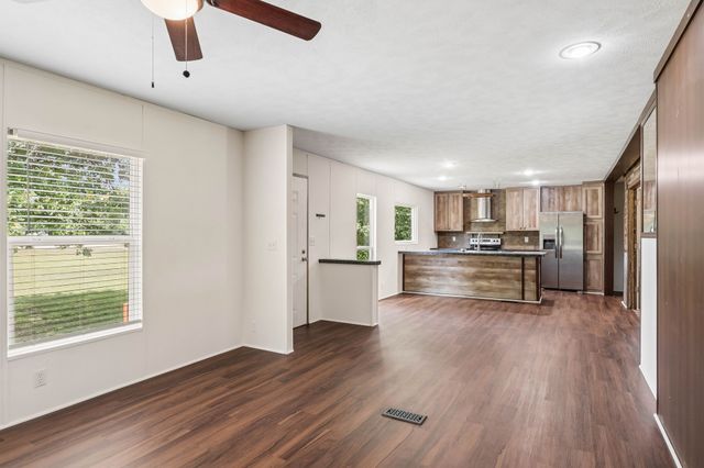 139 Cedar Drive, Azle, TX 76020