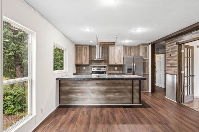 139 Cedar Drive, Azle, TX 76020