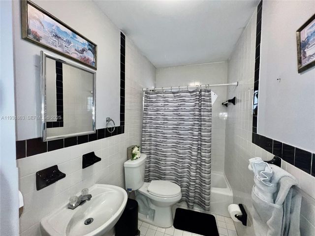 3297 - 3299 SW 26th St, Miami, FL 33133