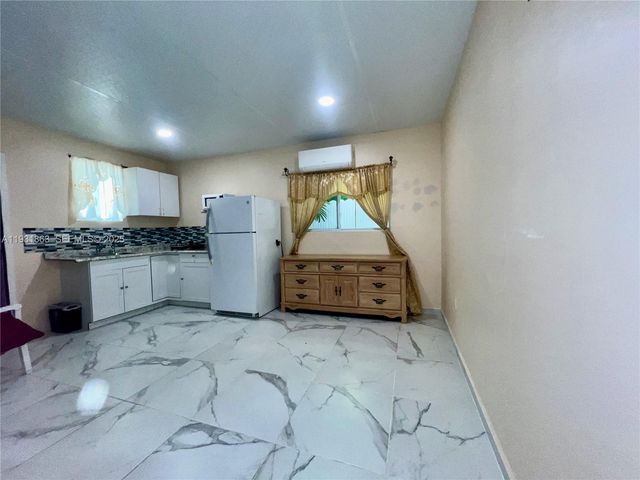 3297 - 3299 SW 26th St, Miami, FL 33133