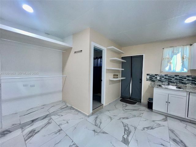 3297 - 3299 SW 26th St, Miami, FL 33133