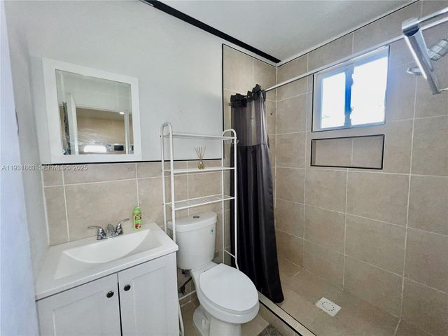 3297 - 3299 SW 26th St, Miami, FL 33133