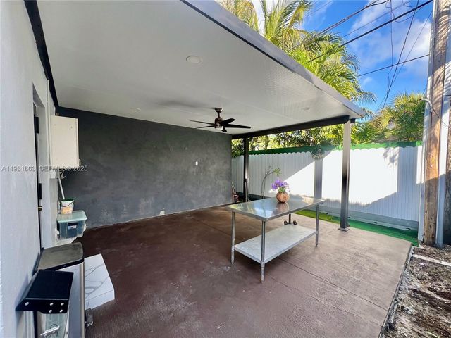 3297 - 3299 SW 26th St, Miami, FL 33133