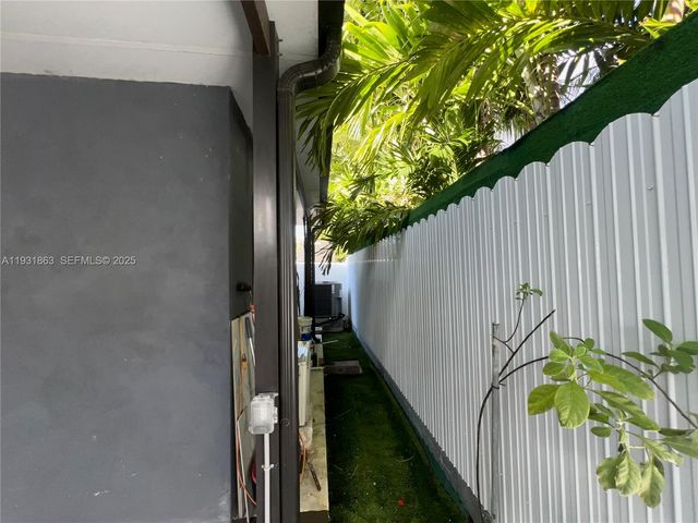 3297 - 3299 SW 26th St, Miami, FL 33133