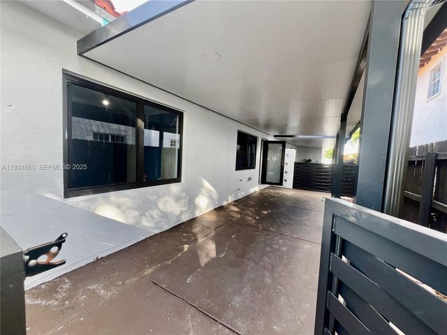 3297 - 3299 SW 26th St, Miami, FL 33133