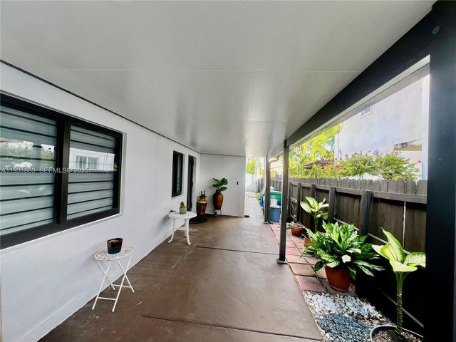 3297 - 3299 SW 26th St, Miami, FL 33133