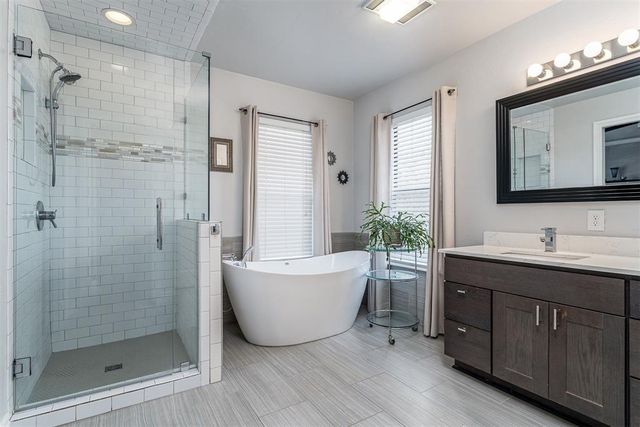 701 Inverary Drive, Edmond, OK 73025