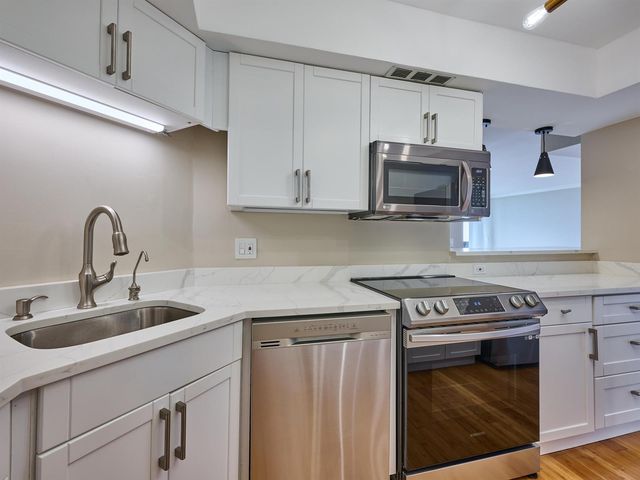 2425 Presidential Way 1405, West Palm Beach, FL 33401