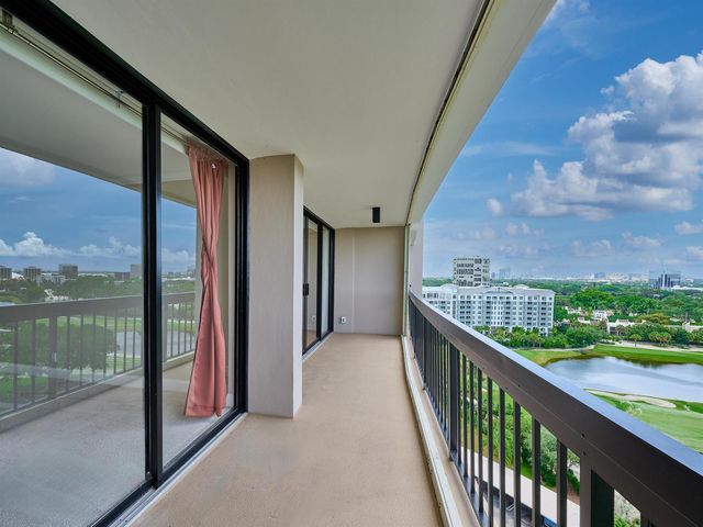 2425 Presidential Way 1405, West Palm Beach, FL 33401