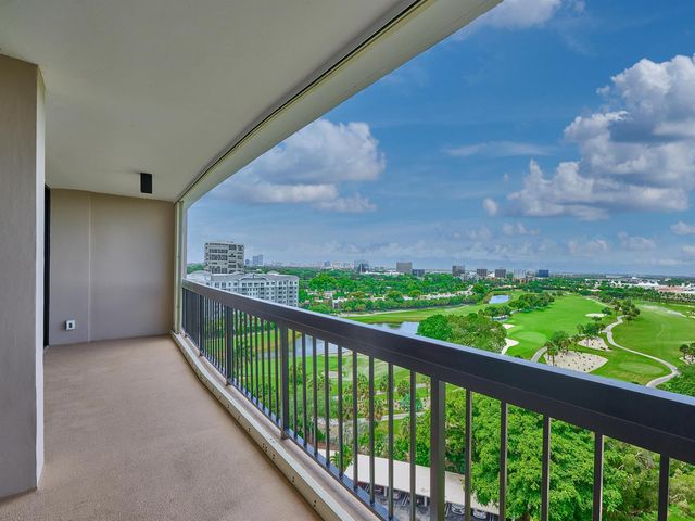 2425 Presidential Way 1405, West Palm Beach, FL 33401