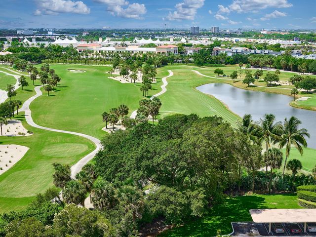 2425 Presidential Way 1405, West Palm Beach, FL 33401