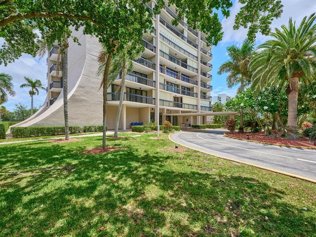 2425 Presidential Way 1405, West Palm Beach, FL 33401