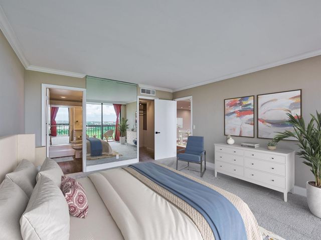 2425 Presidential Way 1405, West Palm Beach, FL 33401